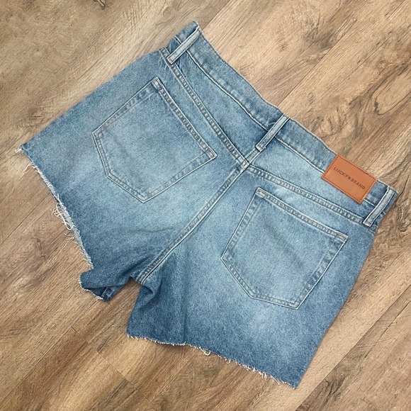 Lucky Brand Women's 90s Midi Denim Shorts Cutoff Raw Hem Size 12/31 - Picture 4 of 10